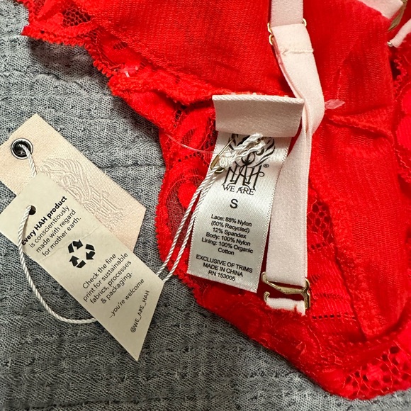 🆕 REVOLVE X FREE PEOPLE WE ARE “HOT AS HELL” CHEAP & CHEERFUL - Picture 8 of 8